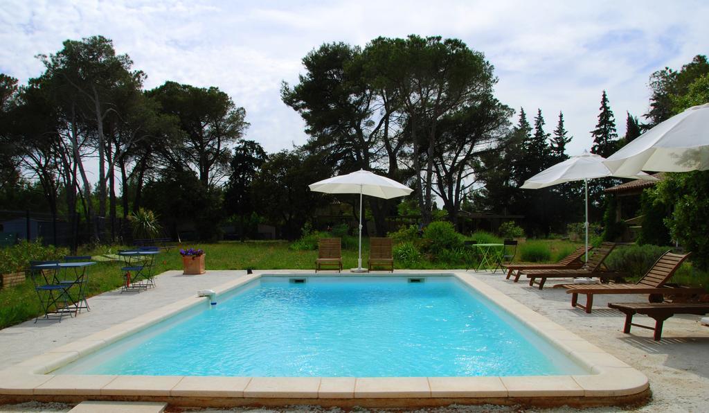 La Coudouliere Hotell Saint-Rémy-de-Provence Exteriör bild