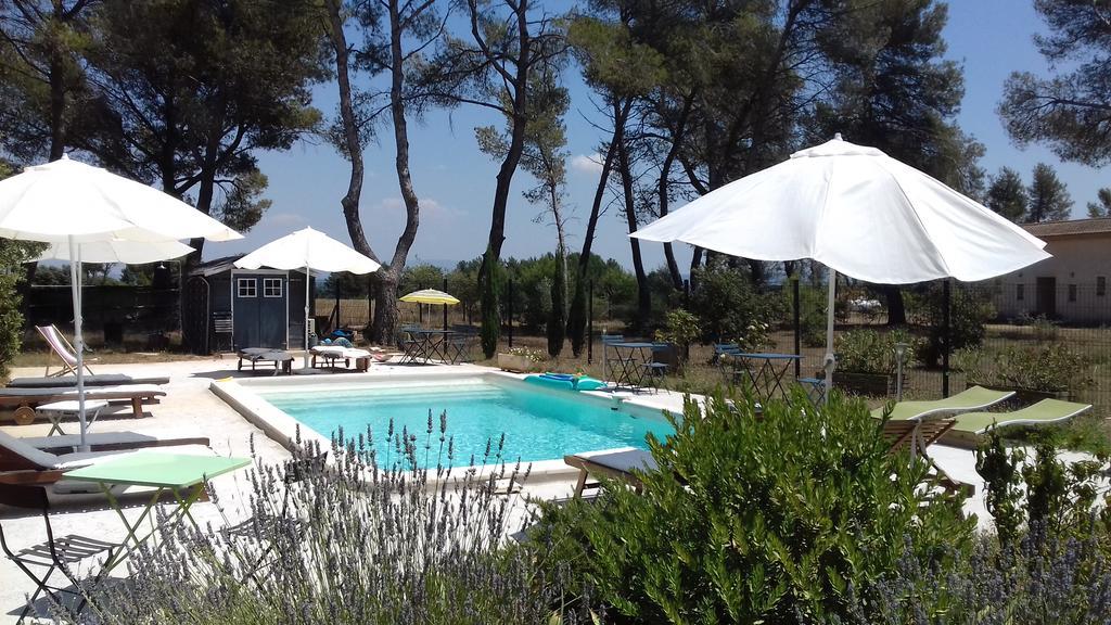 La Coudouliere Hotell Saint-Rémy-de-Provence Exteriör bild
